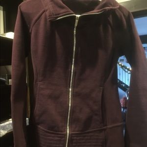 Lululemon Black Cherry Radiant 6